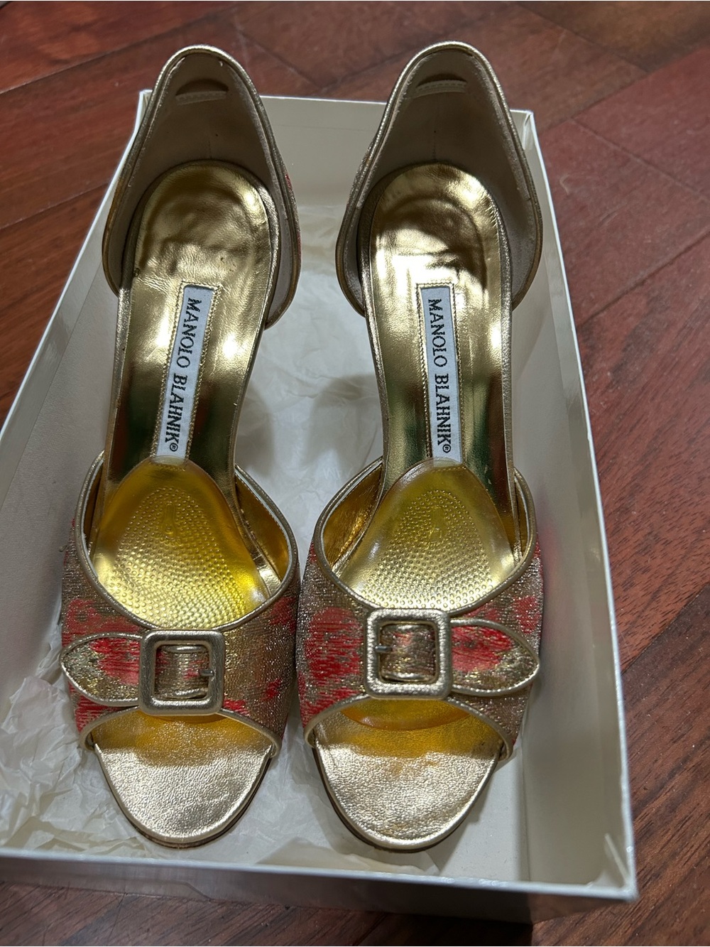 Manolo Blahnik D’Orsay Pump - Picture 11 of 12